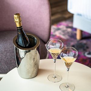 Superior King Suite